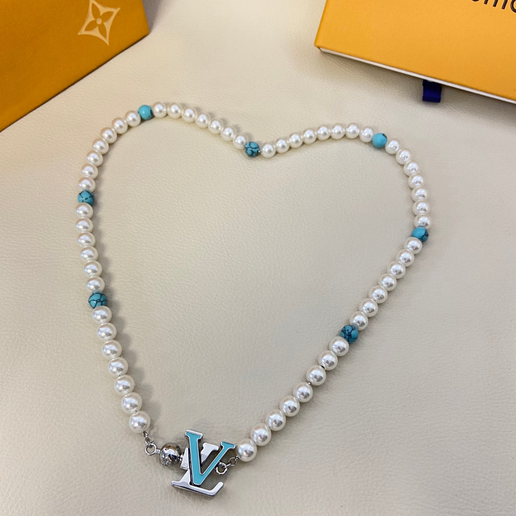X1Q85E341X Popular Necklaces. Bracelets