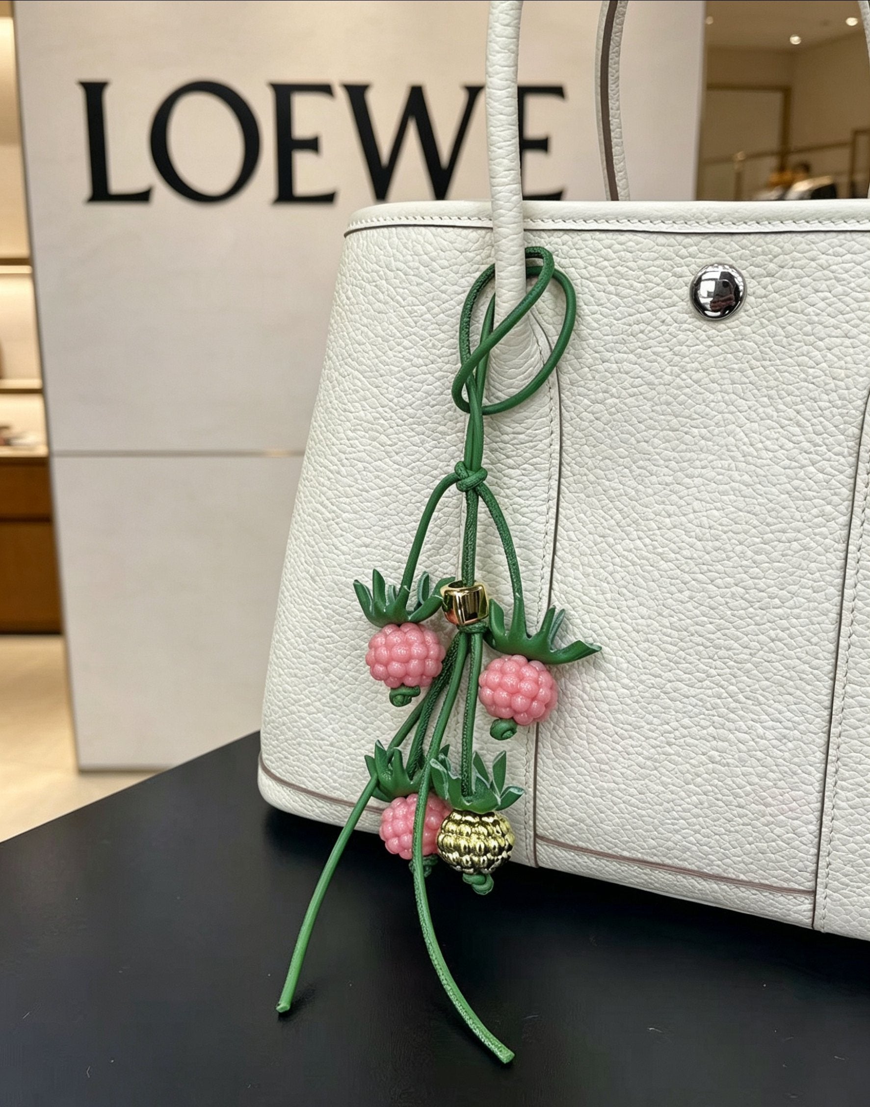 A1R76A88 Popular bag 's charms accessories