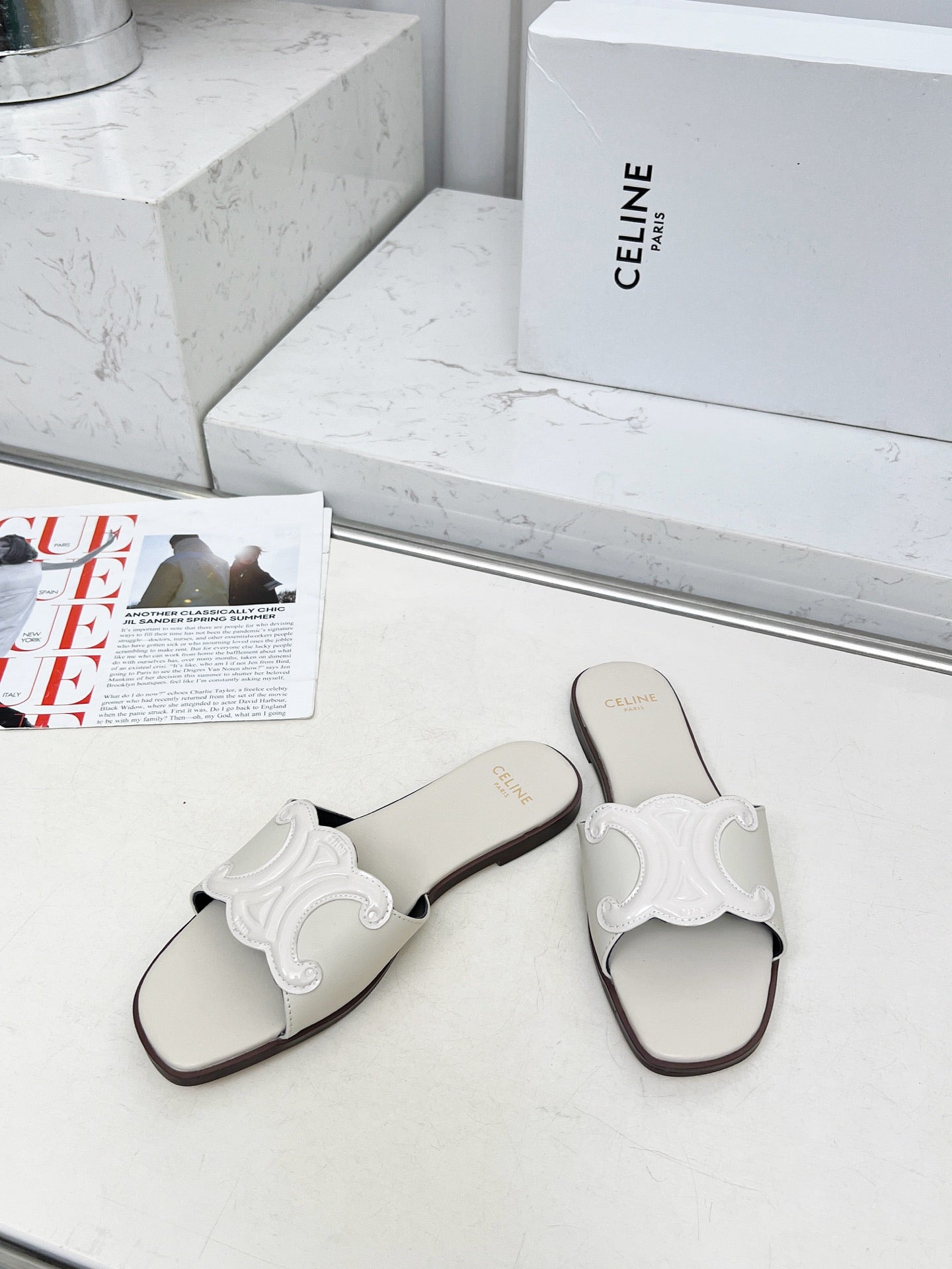 Z2Q55CL52 Popular  leather shoes