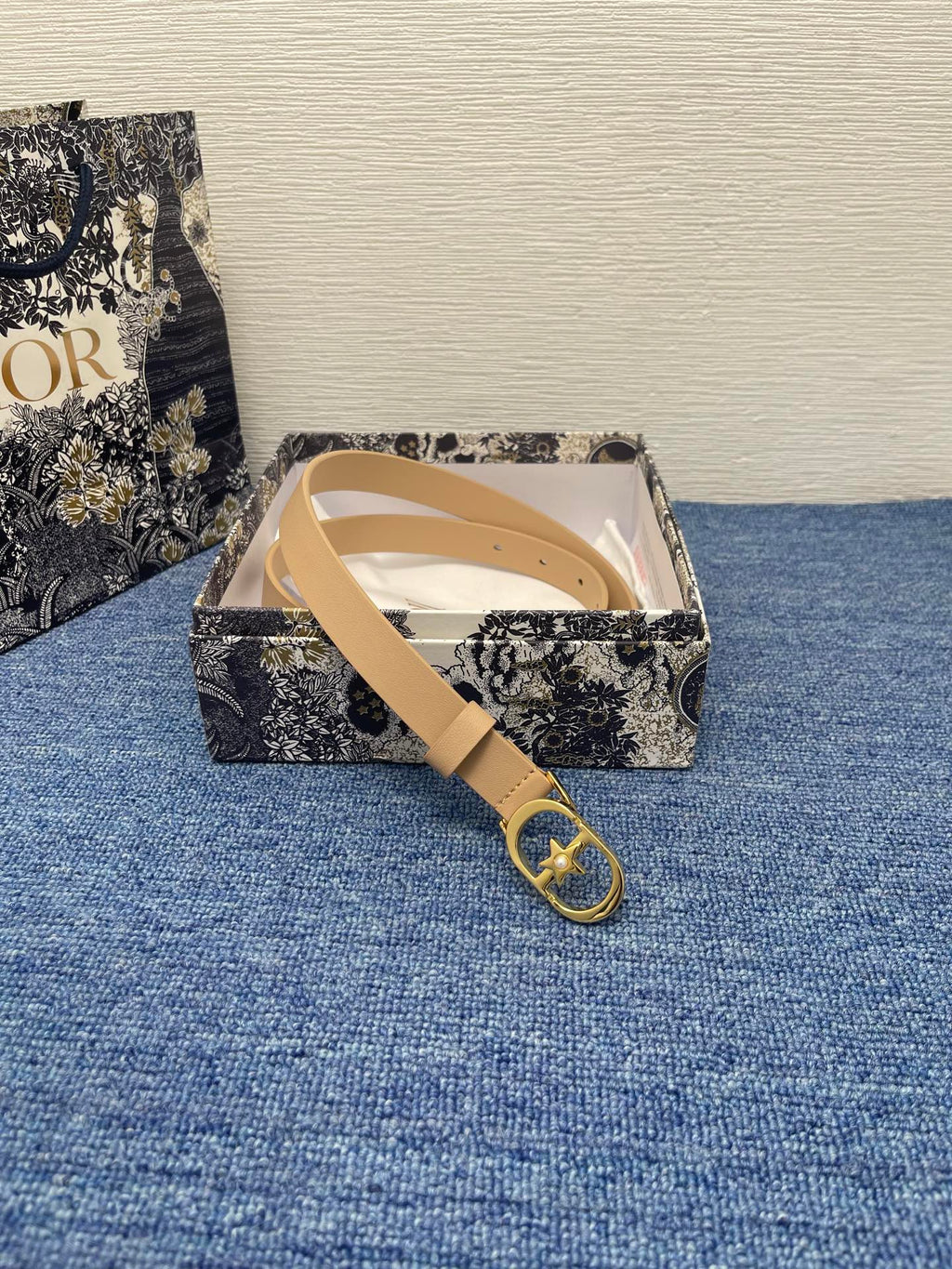 P1R55D205 Popular   High quality belt With full package
