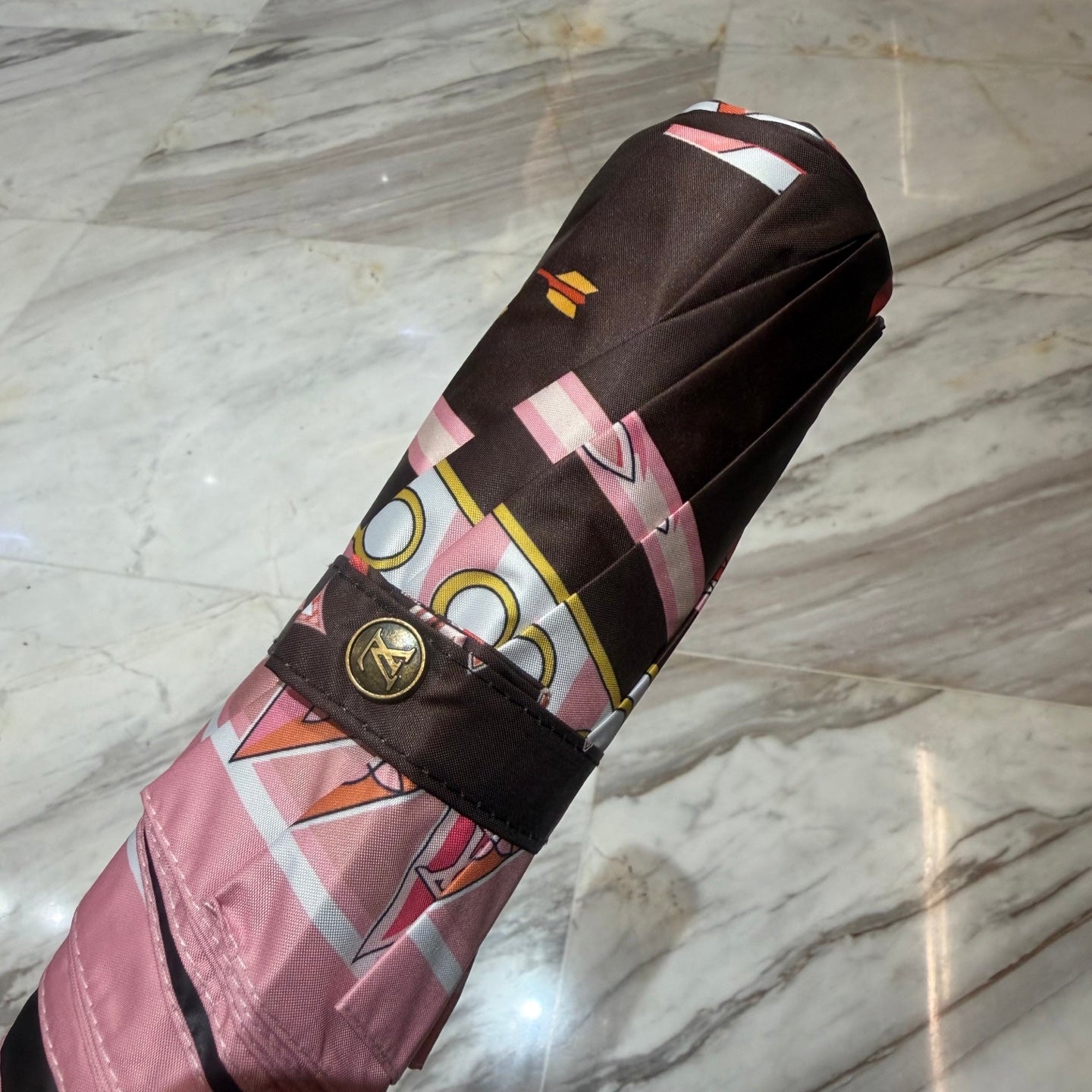 J1N46E12 Popular UV resistant umbrella