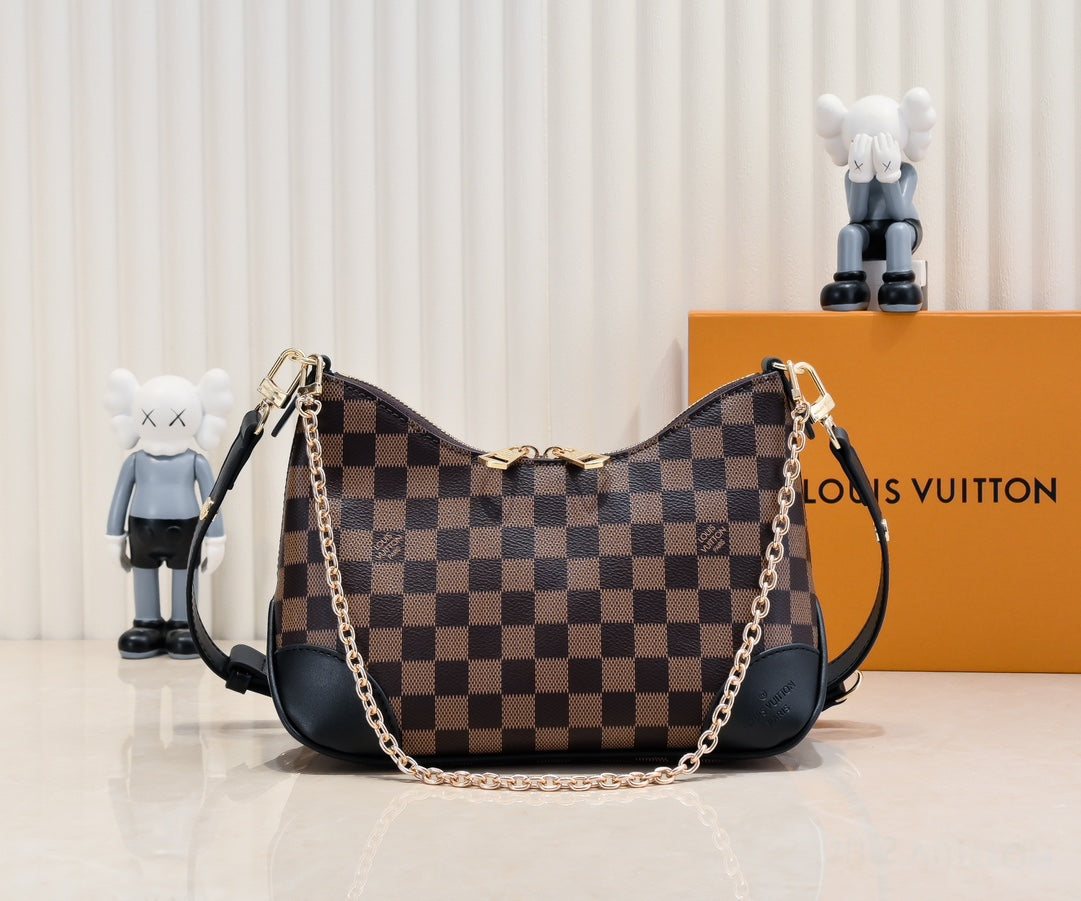 B1W15E35 Popular  leather bag
