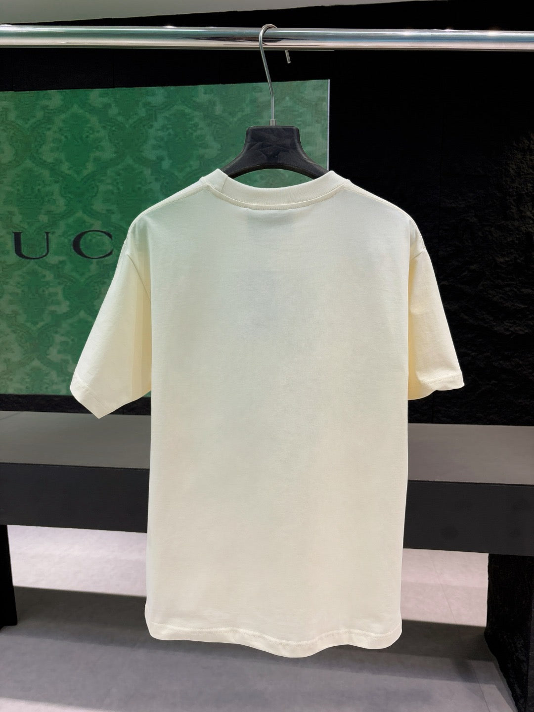 U1R76B48 Popular T-shirts