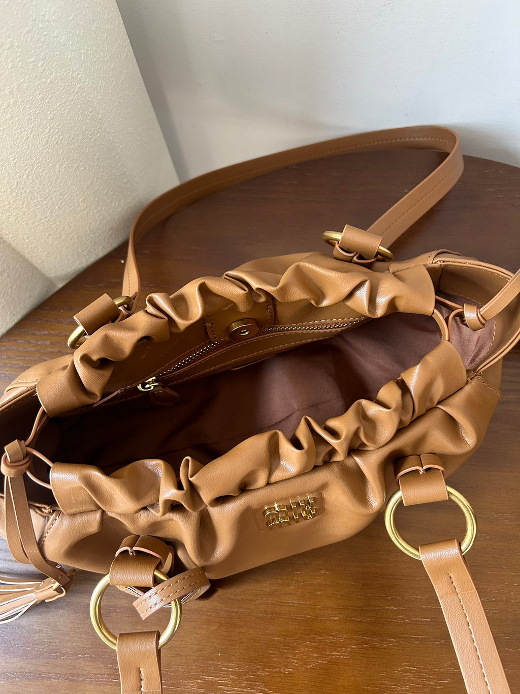 B1W25A79 Popular leather bag