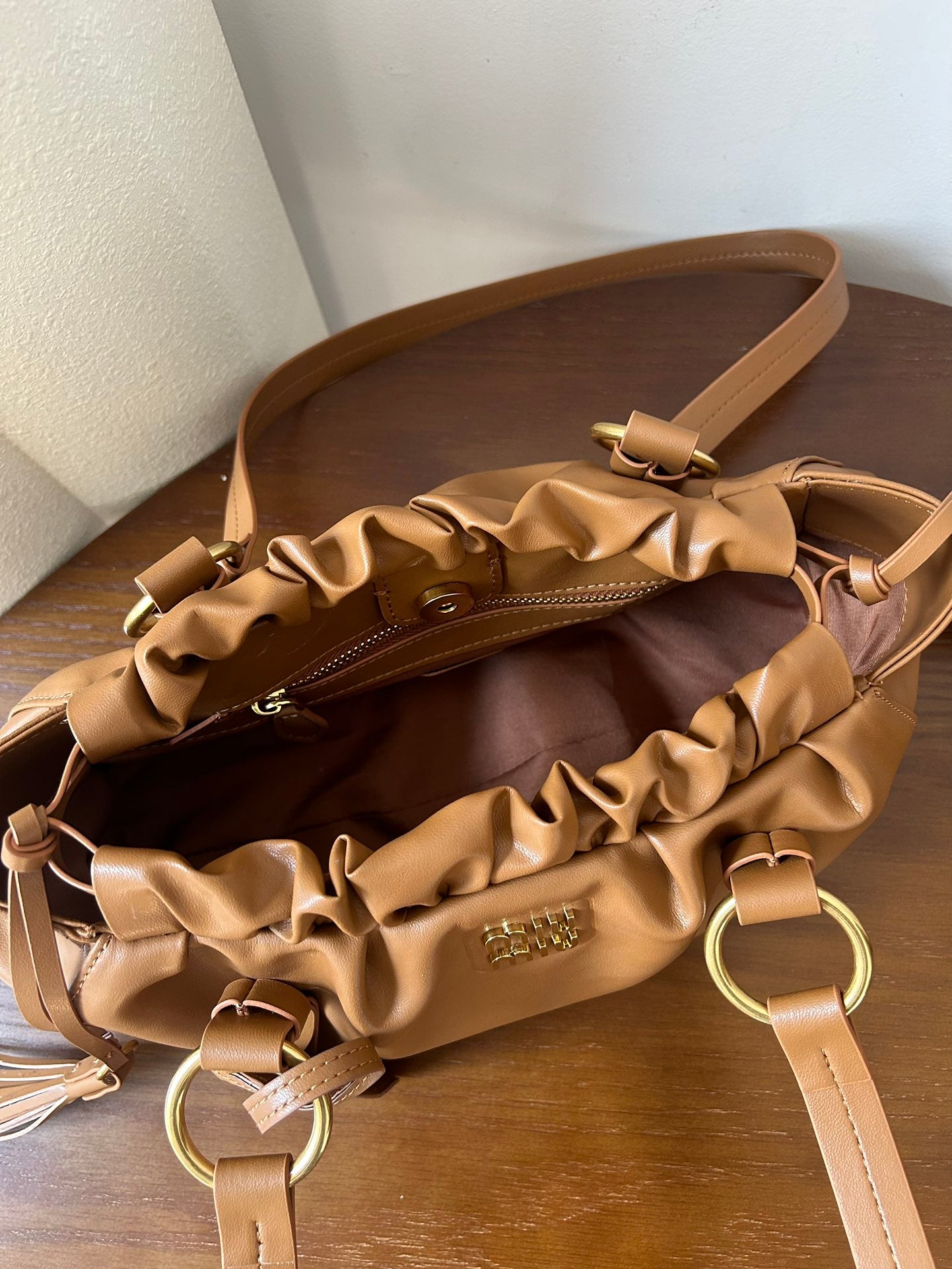 B1W25A79 Popular leather bag