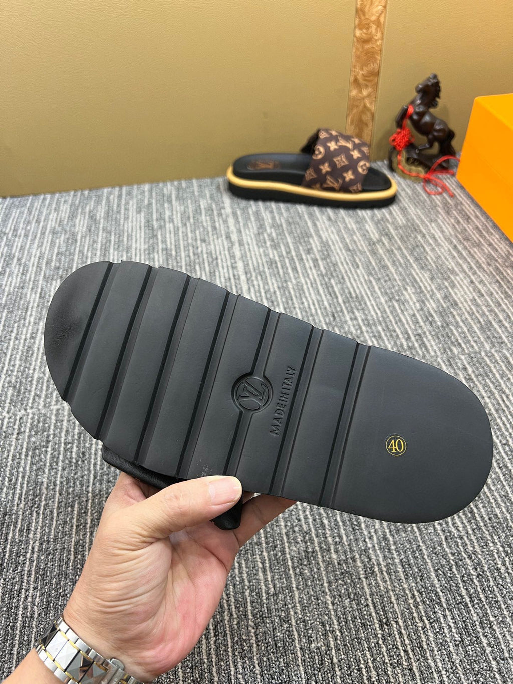 Z5XF120 Popular leather quality Slippers