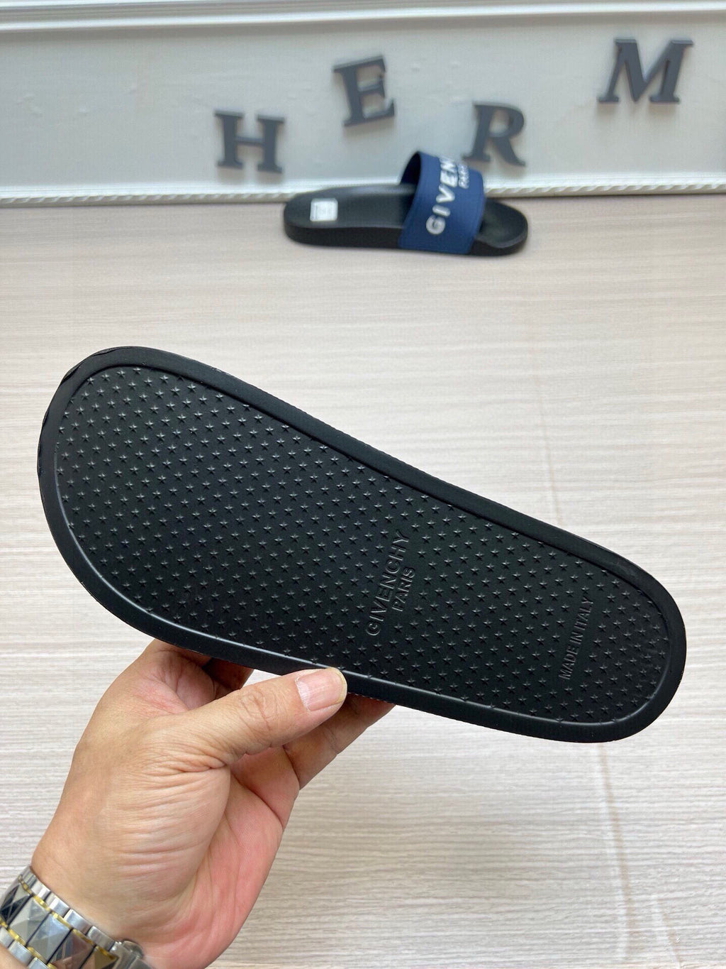 Z5Z35GV263  Popular Slippers
