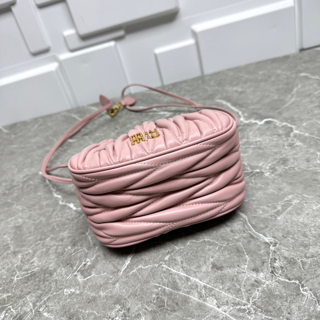 B1P36A81 Popular leather bag