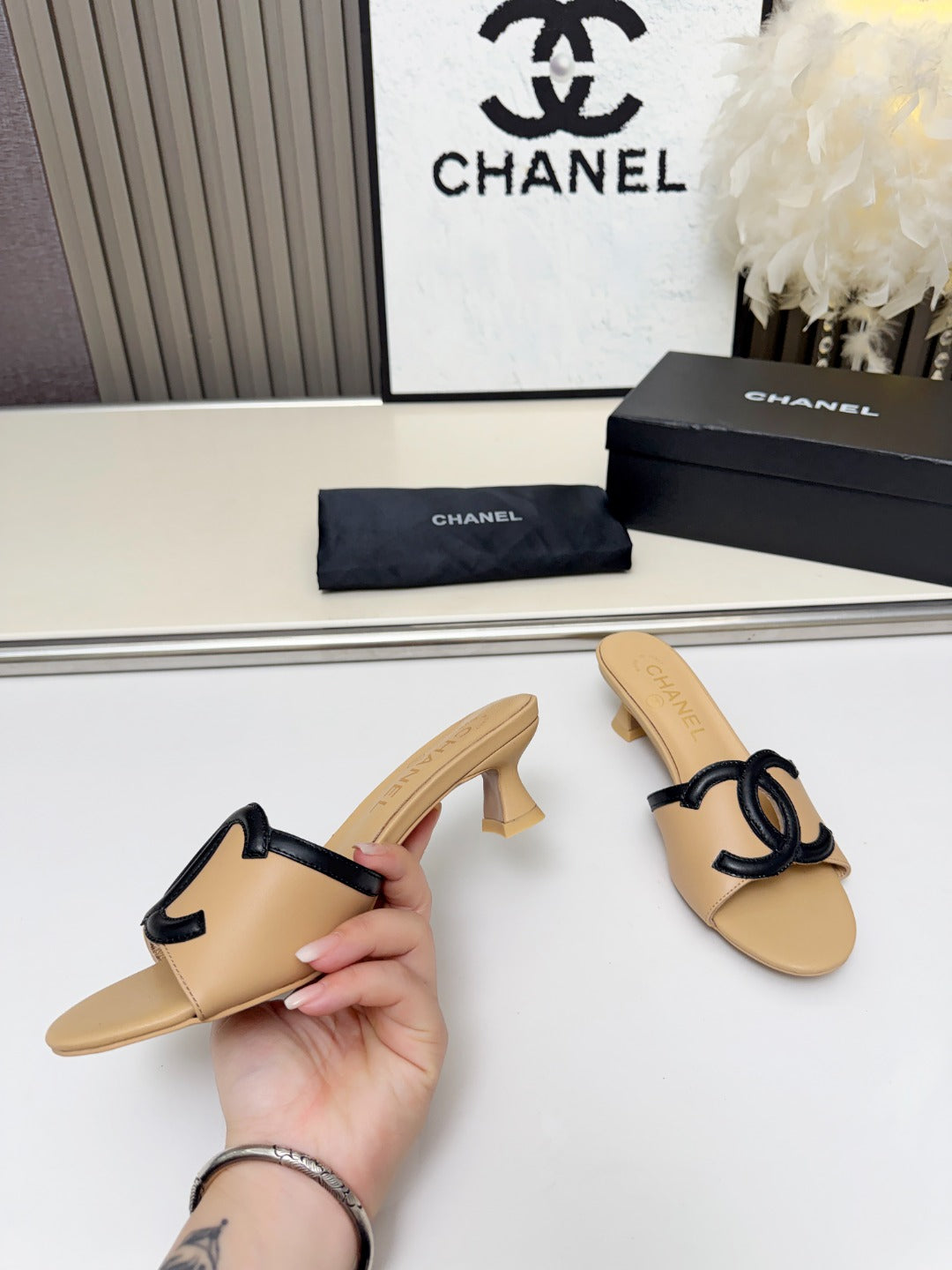 ZPX76C4  Popular high-quality leather slippers