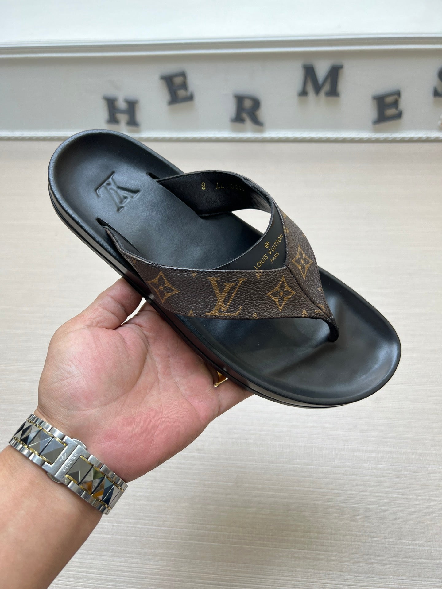 Z5ZE85 Popular slippers