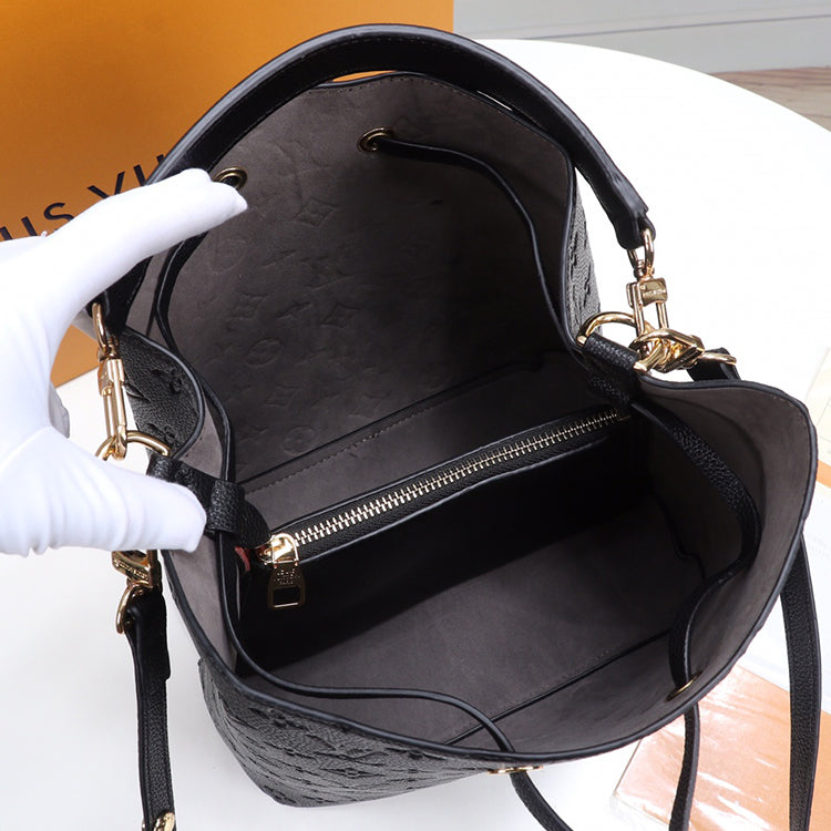 B1P11E81 Popular  leather bag 