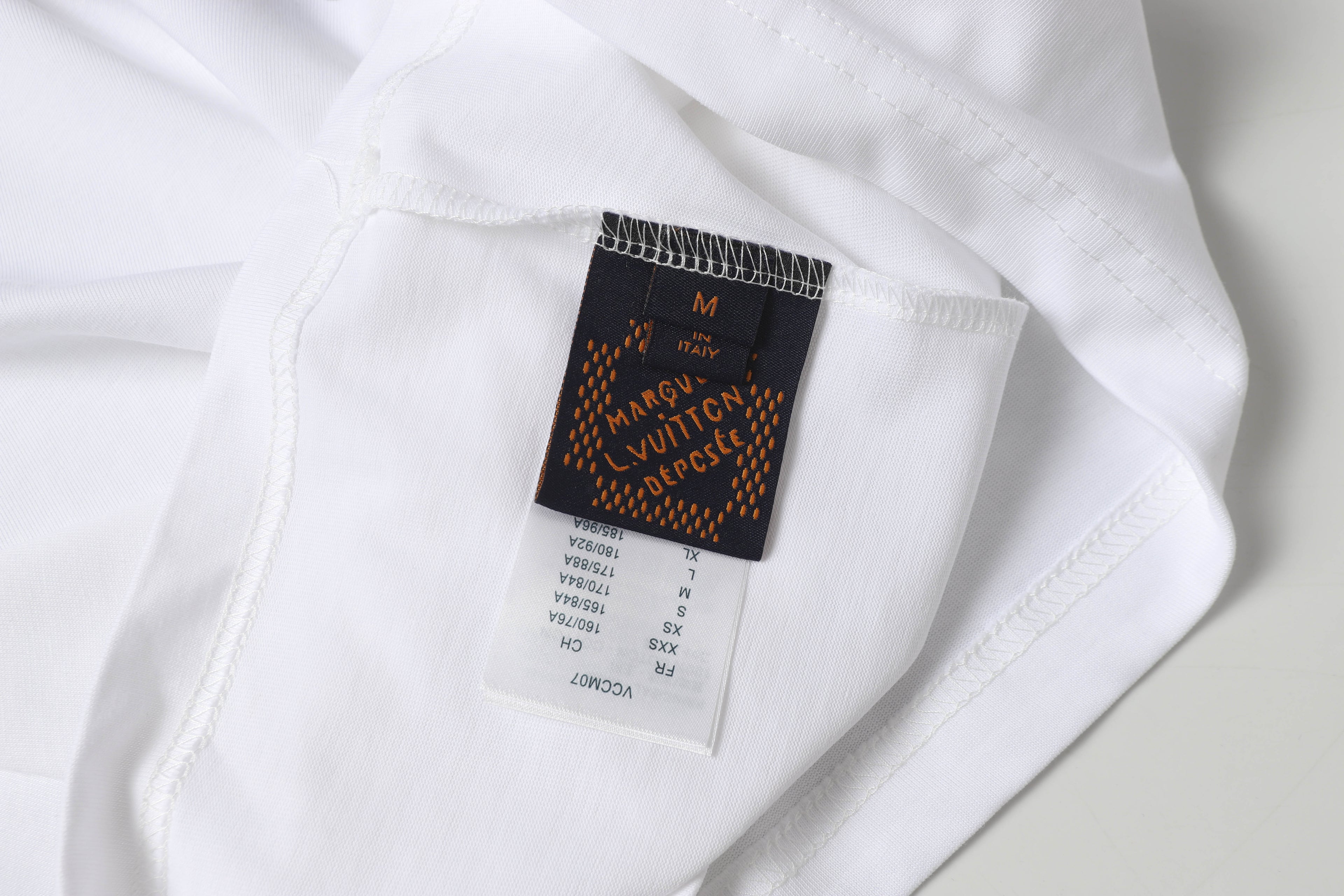 U1R45E143 Popular T-shirt