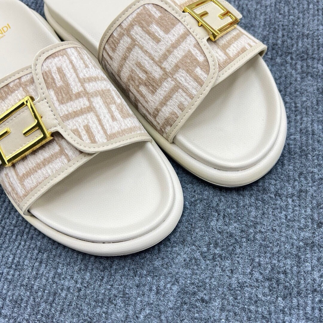 Z5ZF37 Popular slippers