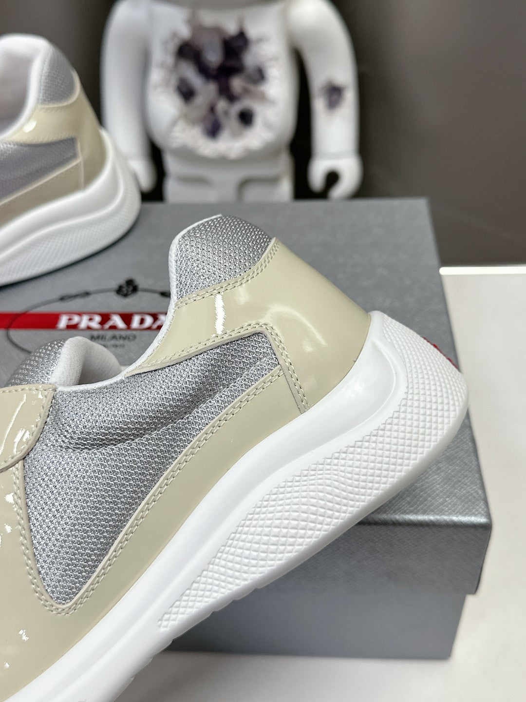 Z2Q105P384 Popular high-quality Shoes
