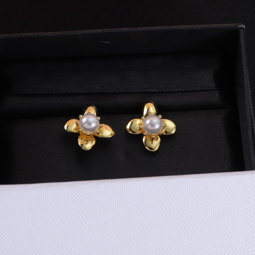 X1Z64A526E Popular Earrings