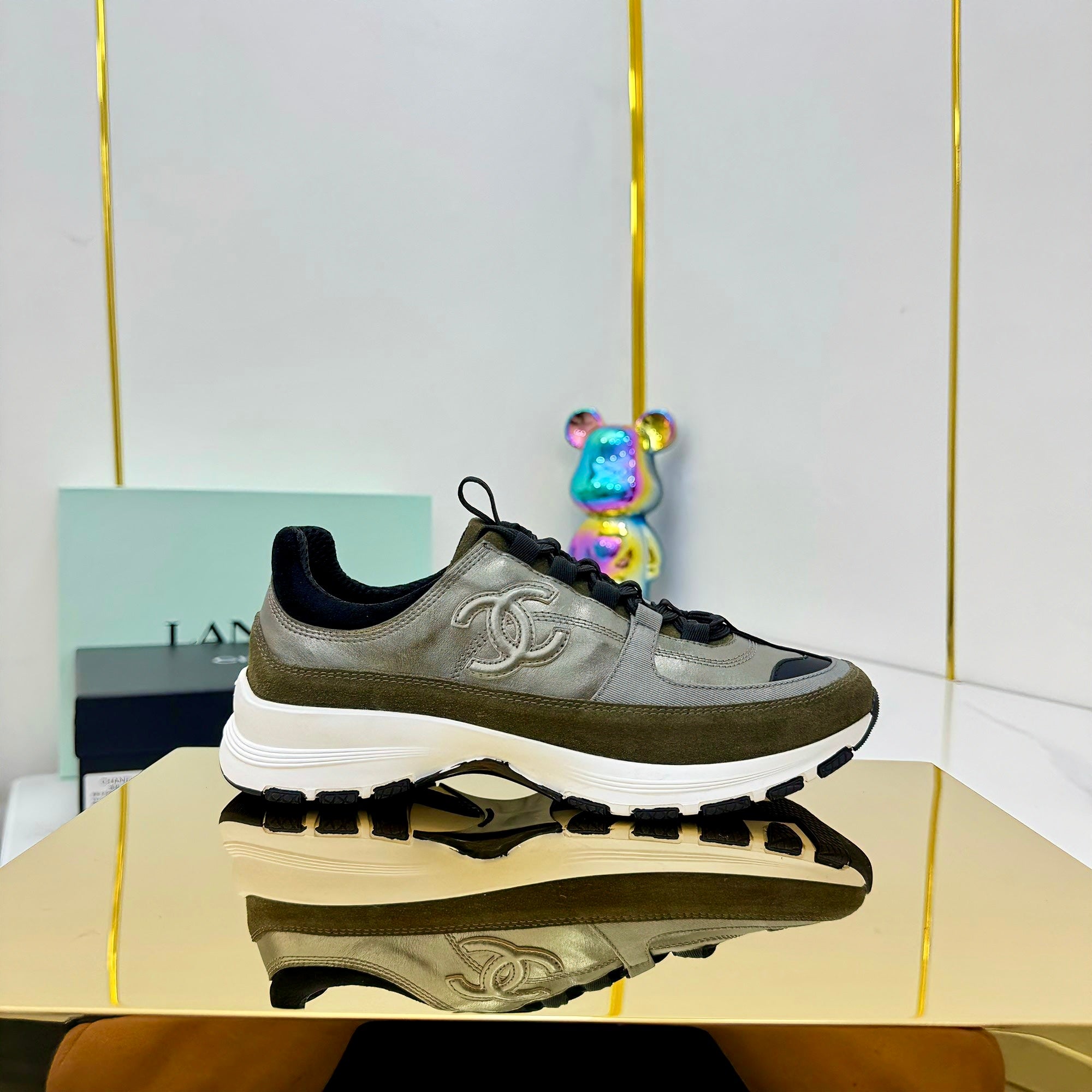 Z2R85C7  Popular high quality shoes