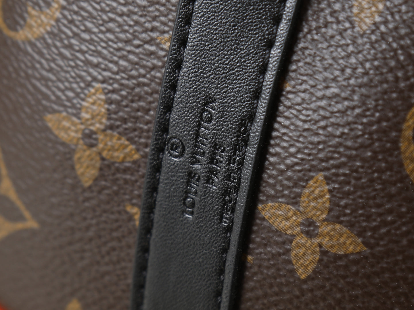 B1R76E52 Popular leather bag