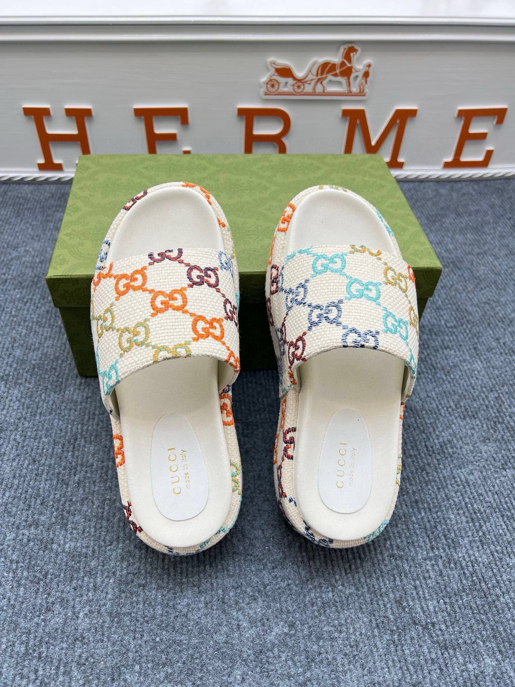 Z5ZB122 Popular slippers  Sole thickness 5.5cm