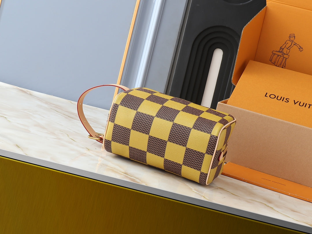 B1R15E69  Popular   leather bag