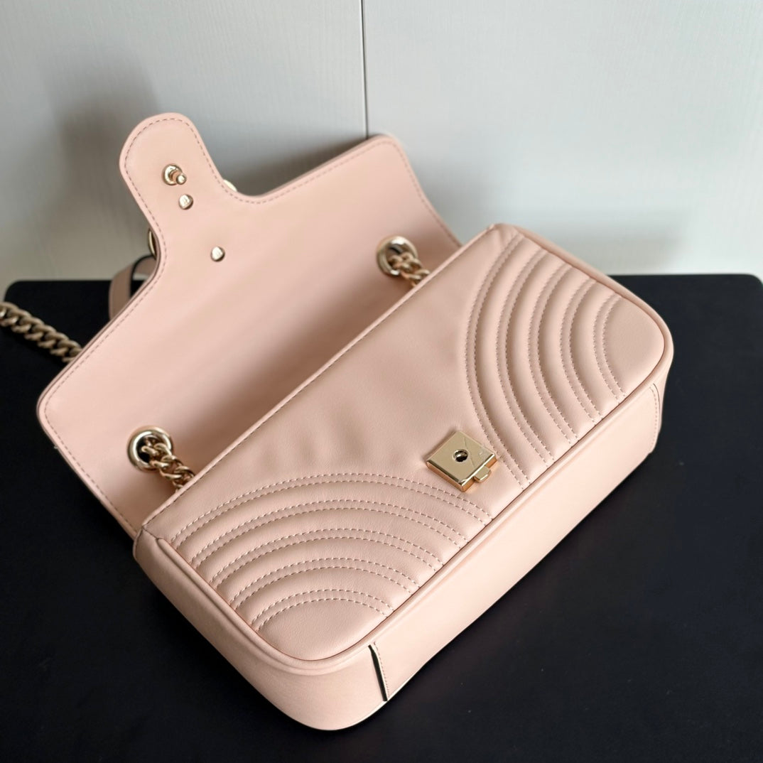 B1P36B69 Popular leather bag