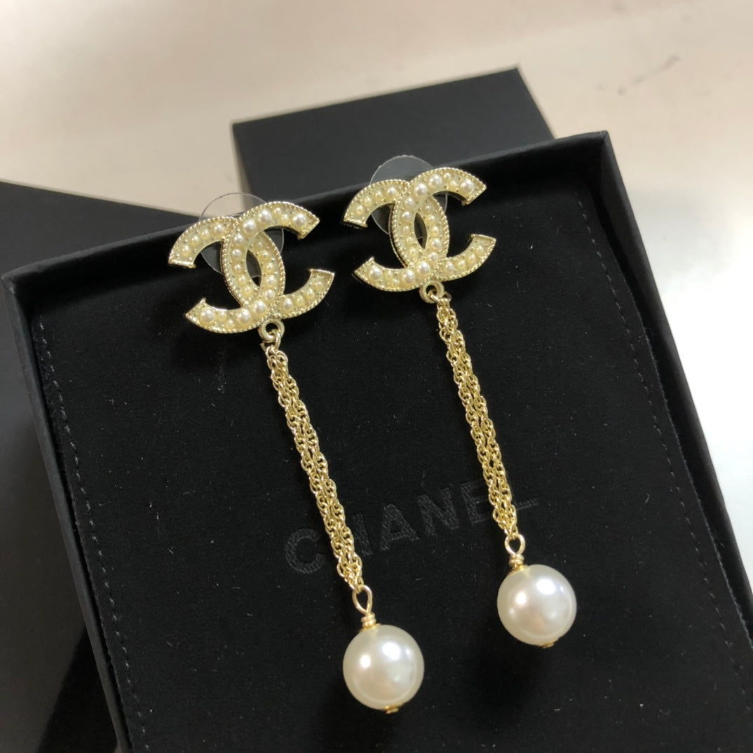 X1Q95C15E Popular Earrings