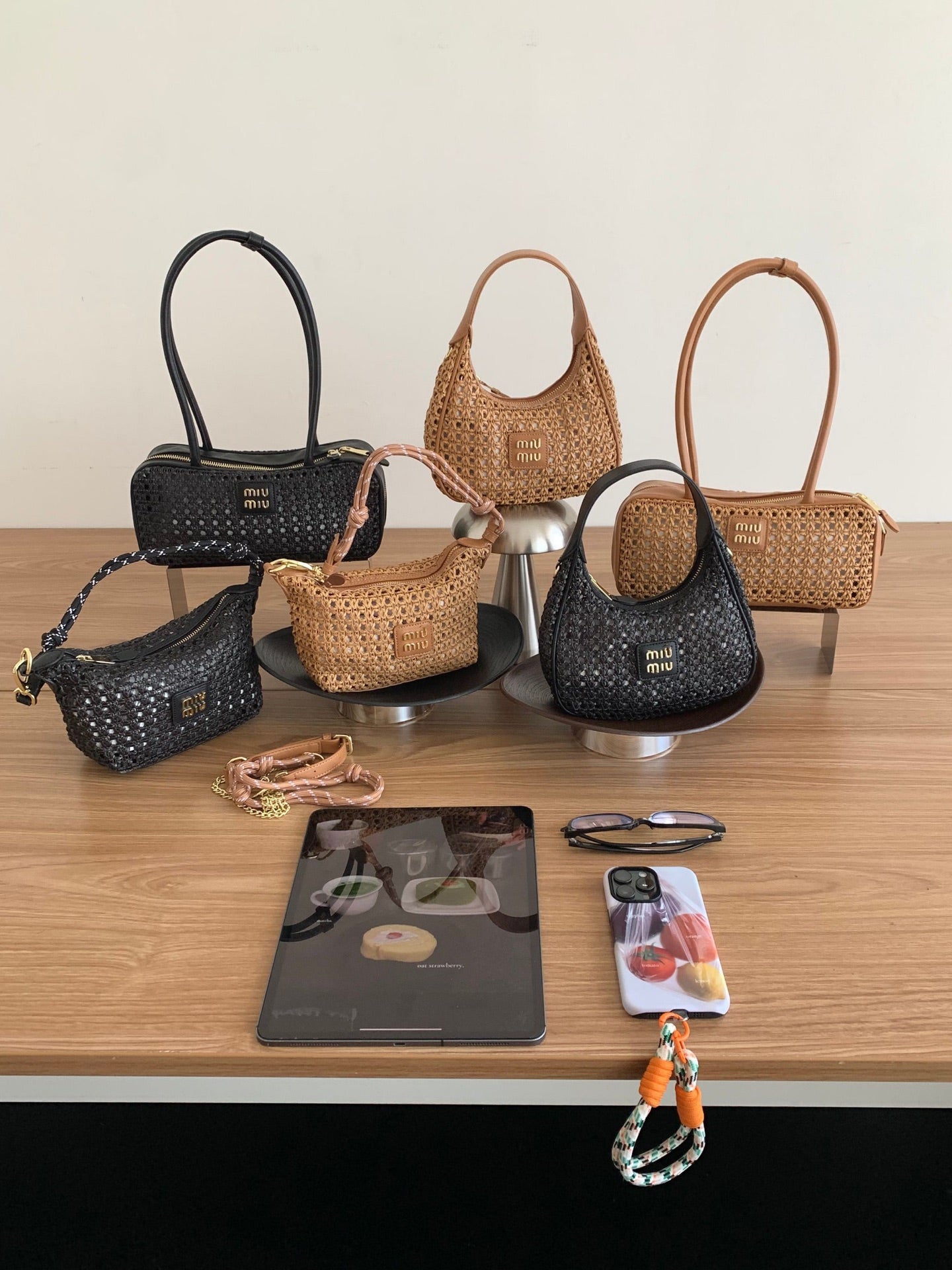 B1P36A51 Popular woven bag