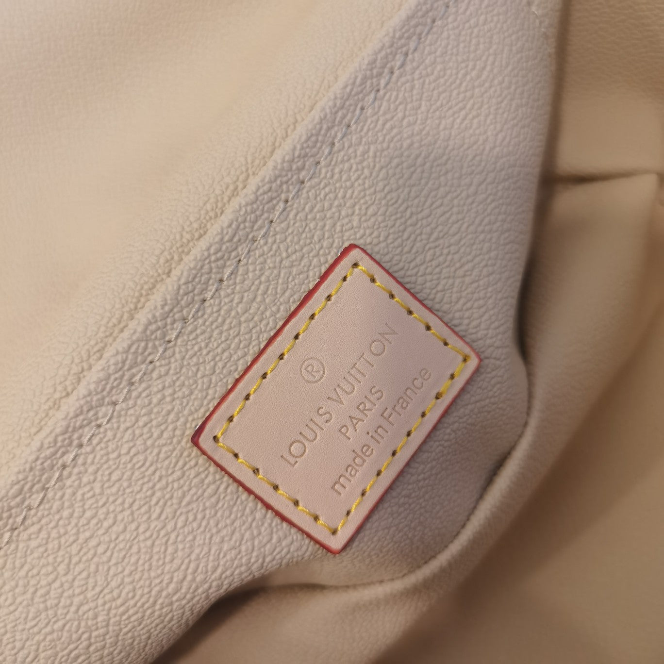 B1X34E273 Popular  leather bag 