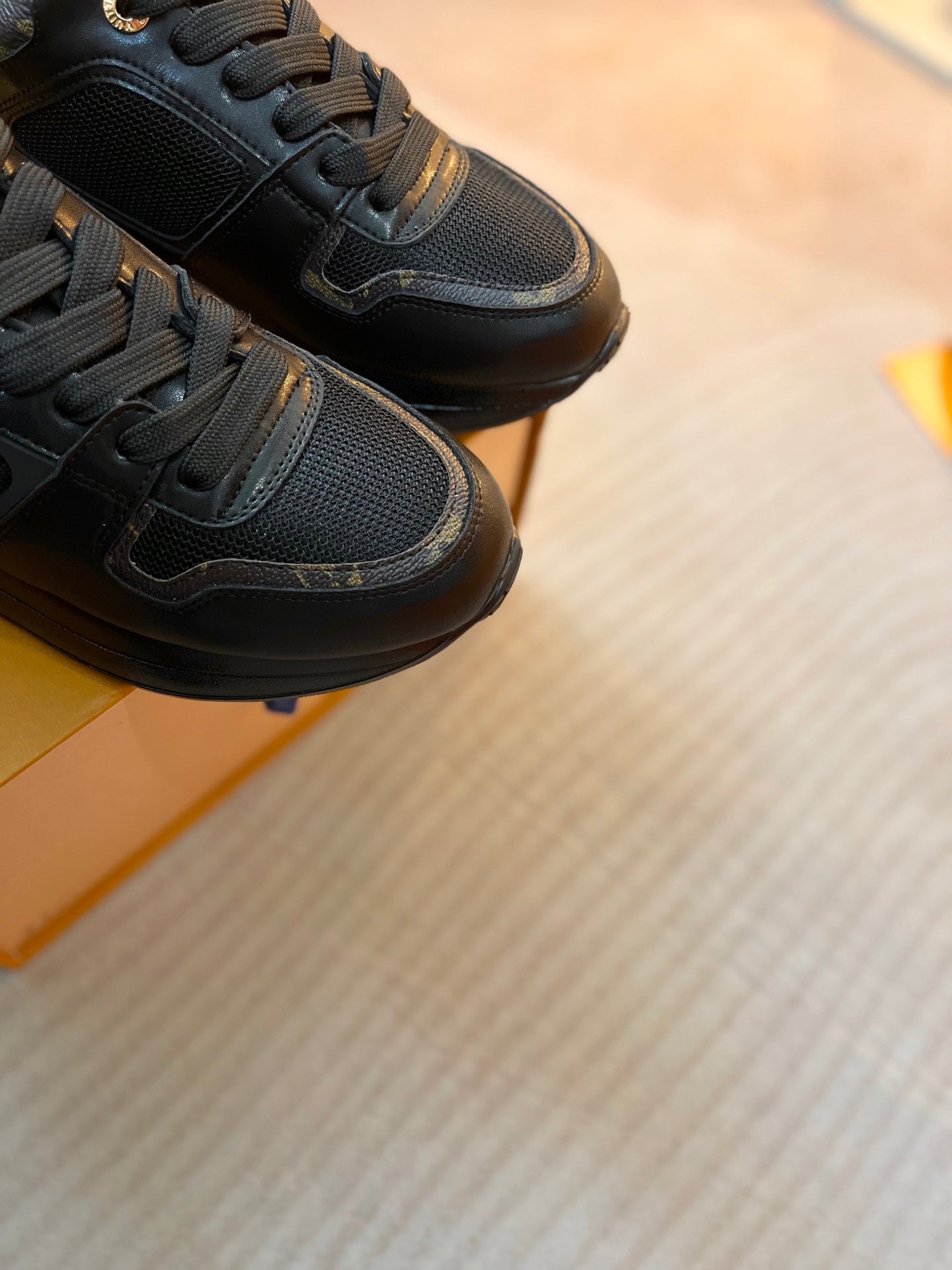 Z2P36E59 Popular high-quality leather Shoes