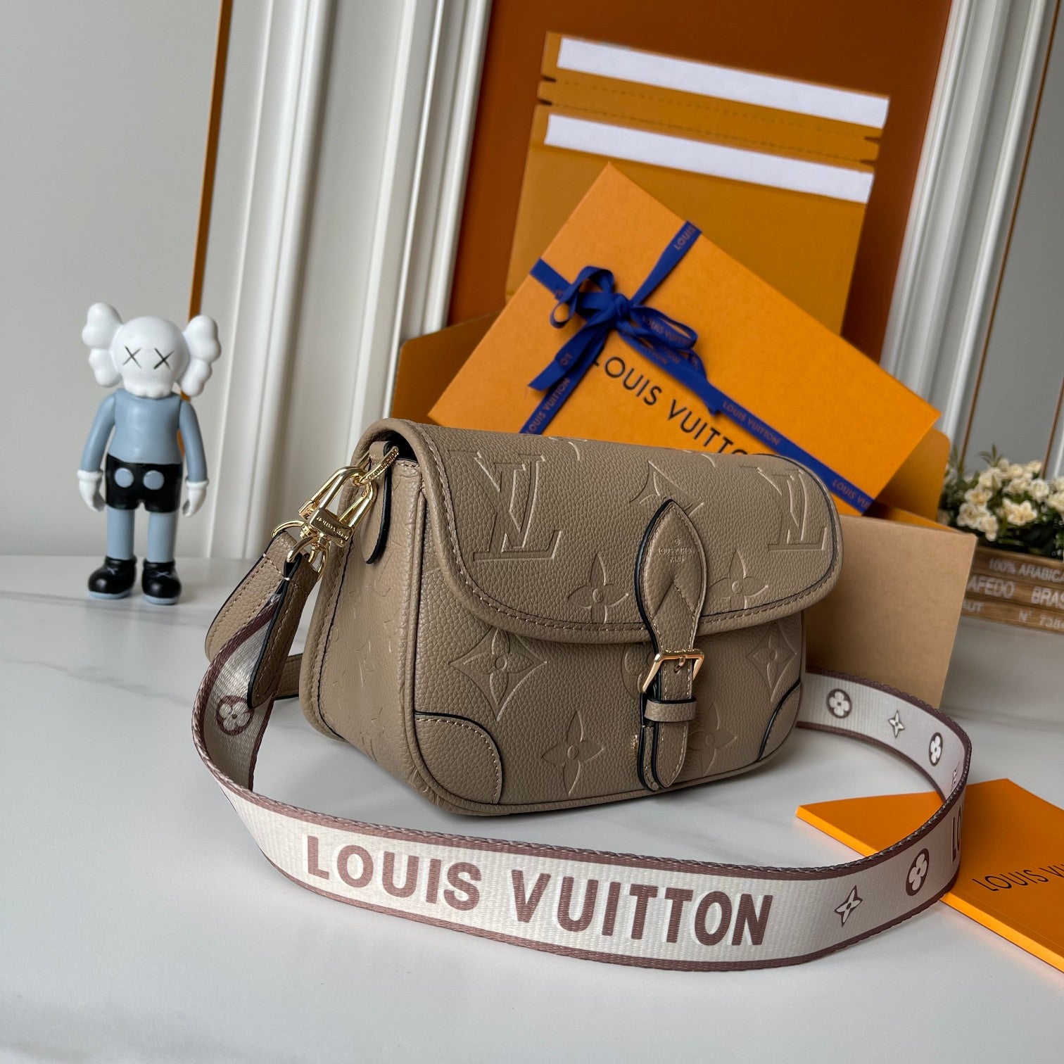 B1P36E38 Popular leather bag