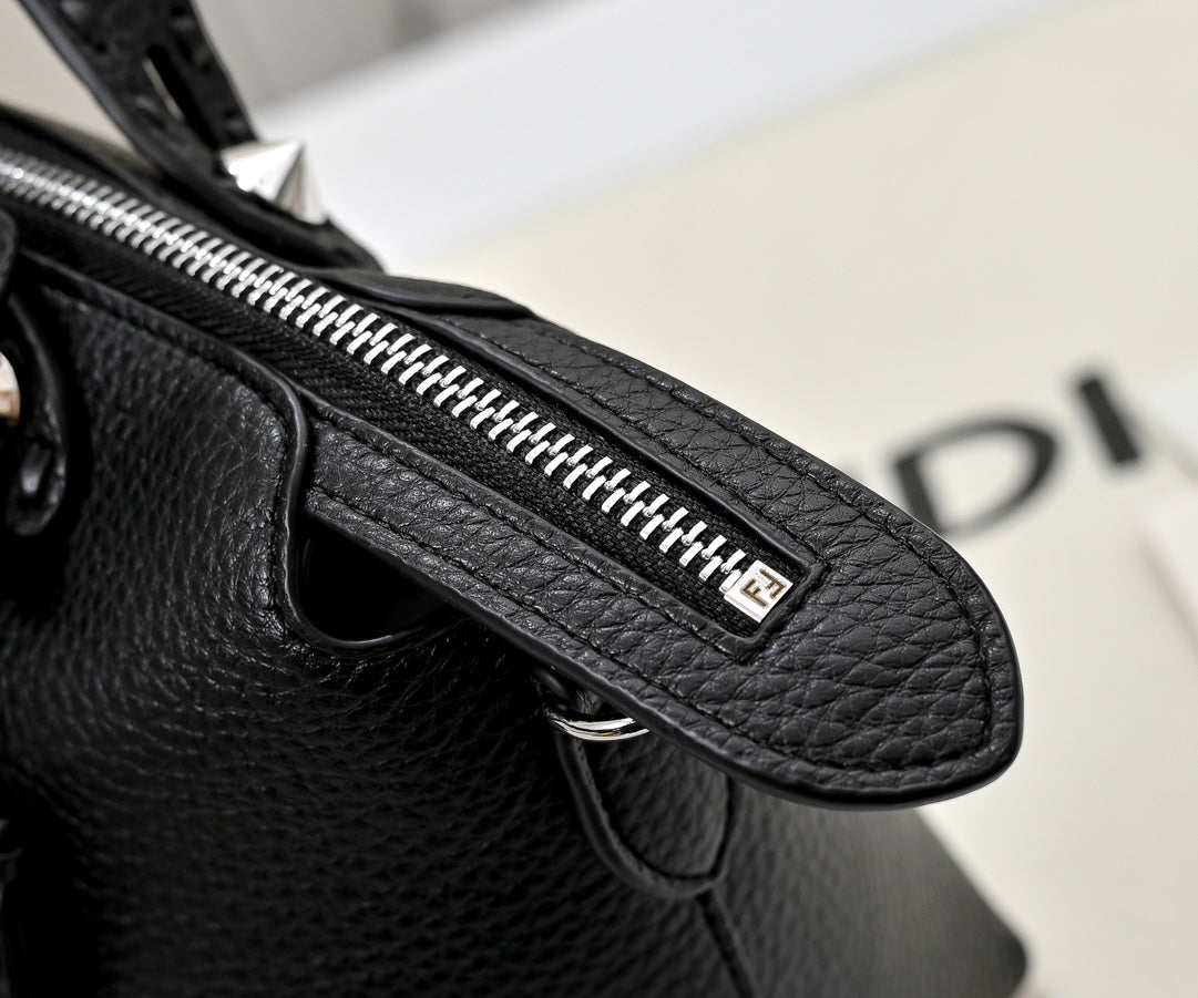 B1W35F109 Popular  leather bag