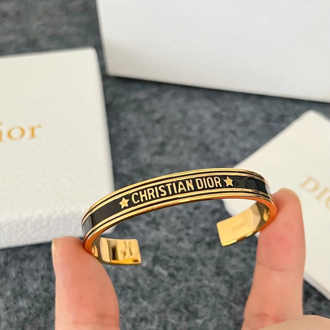 X1B82D240K  Popular Bracelets