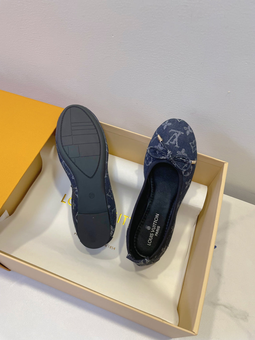 Z2Q95E105 Popular high-quality  shoes