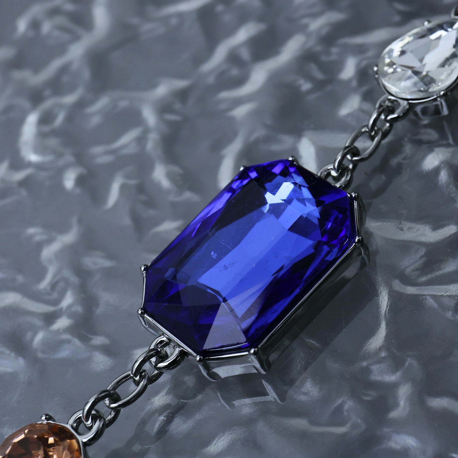 A1Z105E42 Popular bag 's charms accessories
