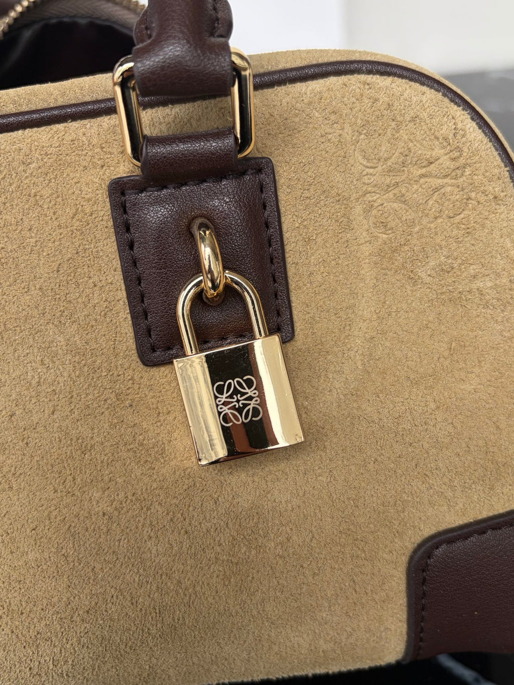 B1R66A12 Popular leather bag