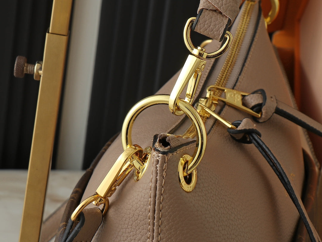 B1W35E115 Popular leather bag