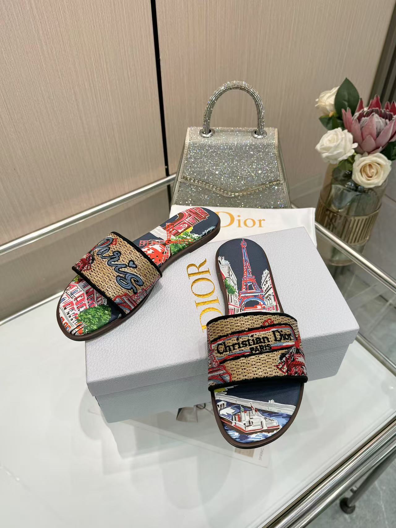 Z2Z85D67  Popular Peather Slippers