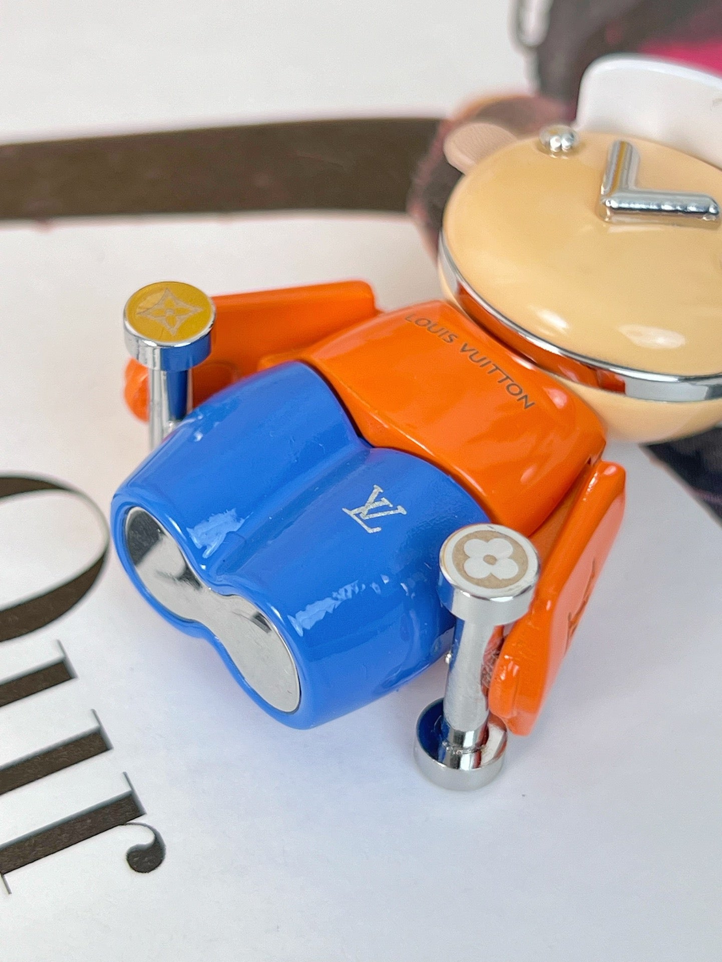A1Z3105E31 Popular bag 's charms accessories