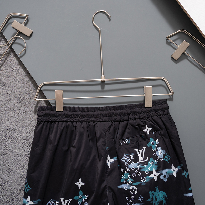 U1N36E12 Popular shorts