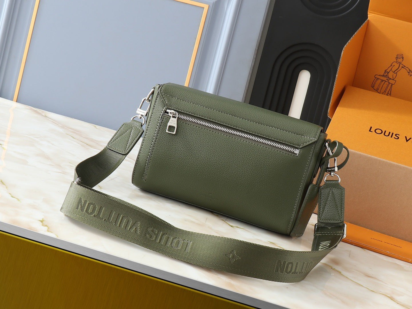 B1P36E77 Popular leather bag