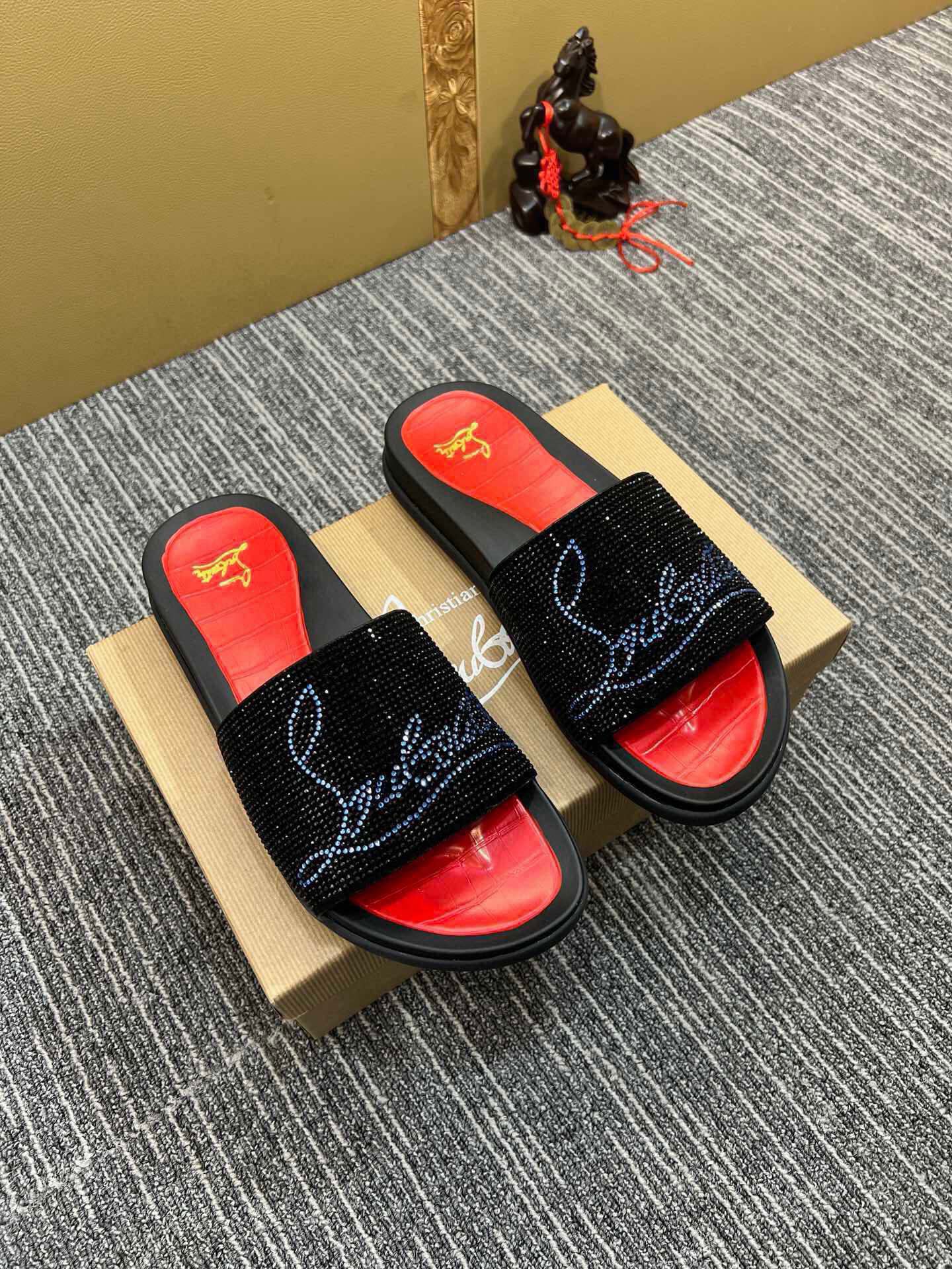 Z5ZA128 Popular slippers