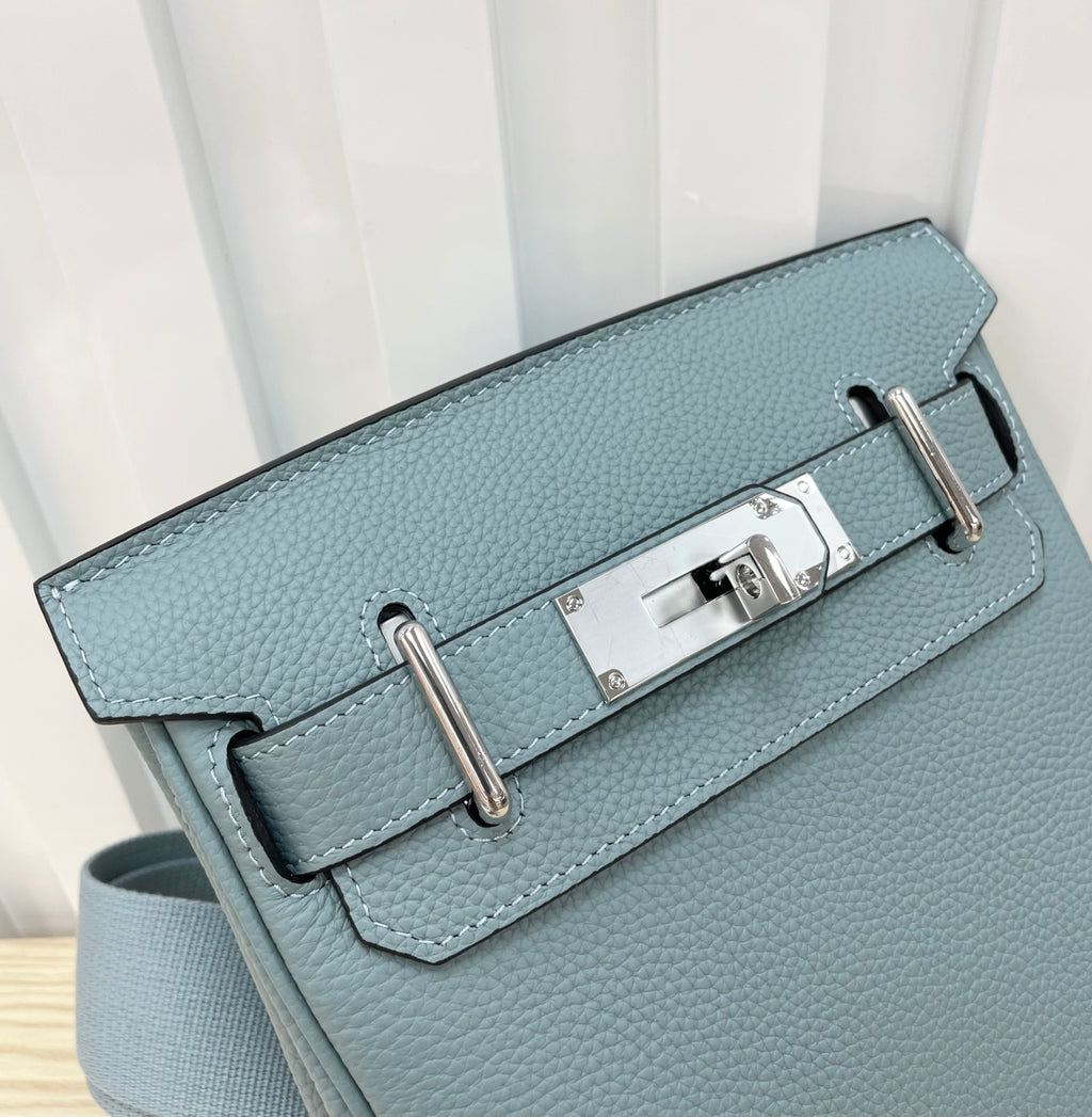 B1P36H46 Popular leather bag