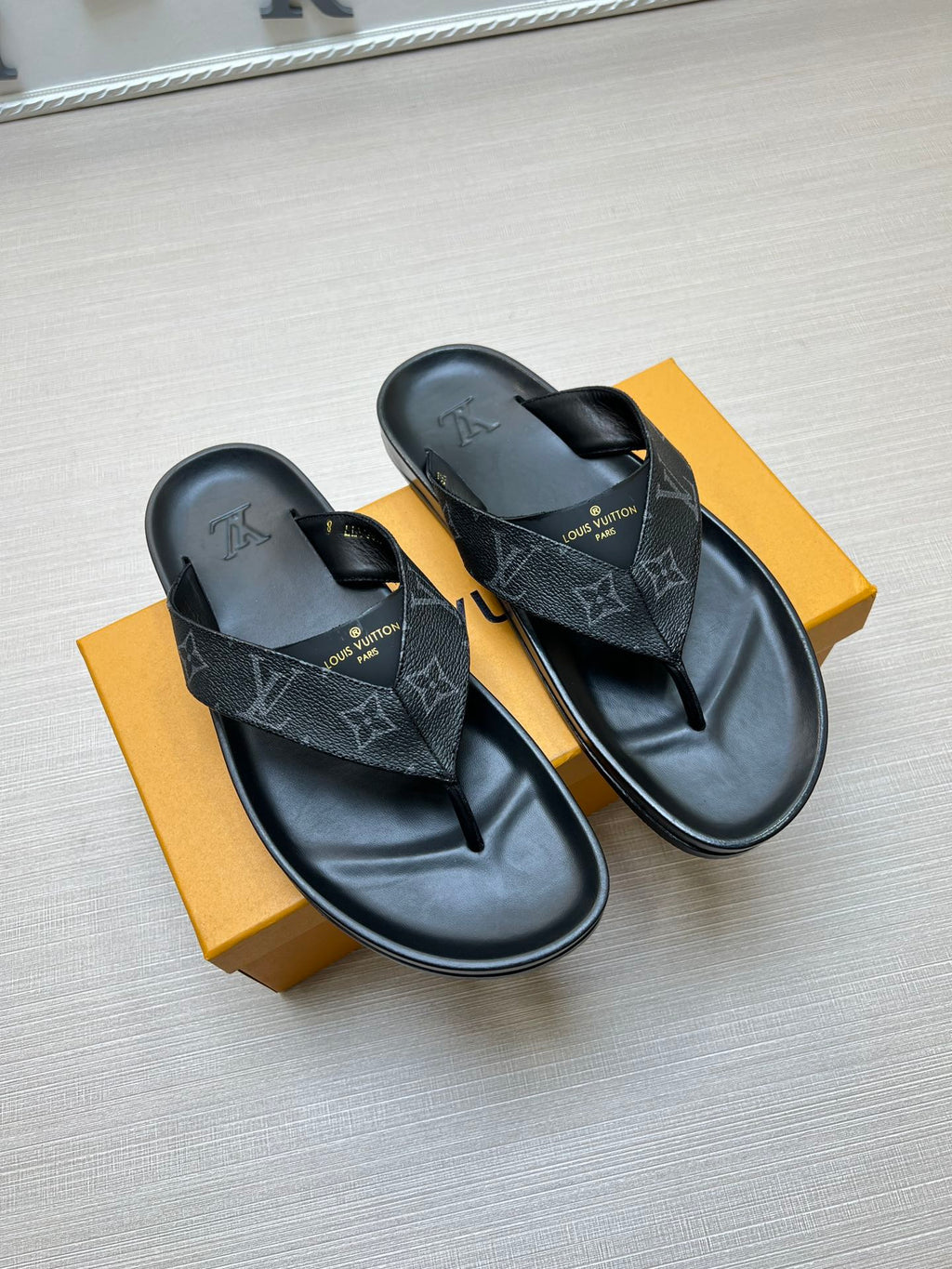 Z5ZE85 Popular slippers