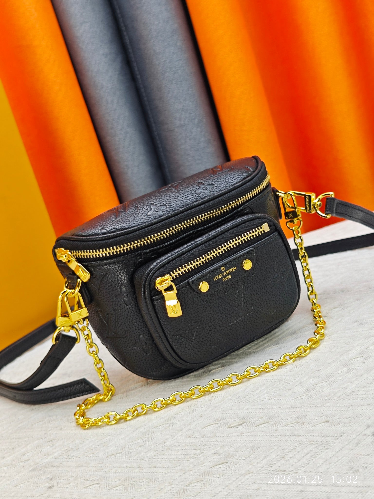 B1P46E75 Popular leather bag