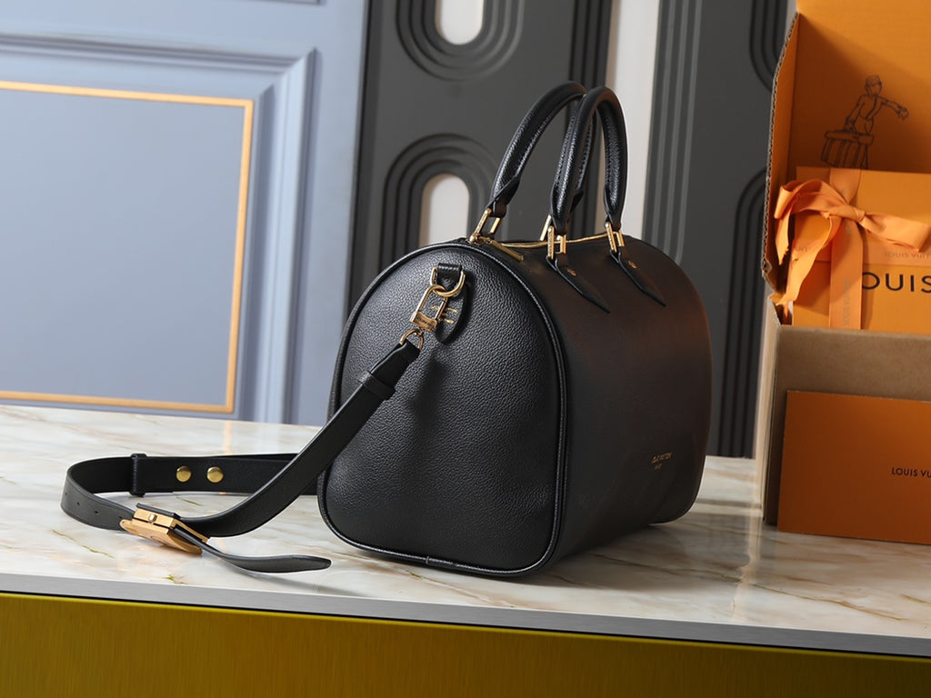 B1P46E40 Popular leather bag