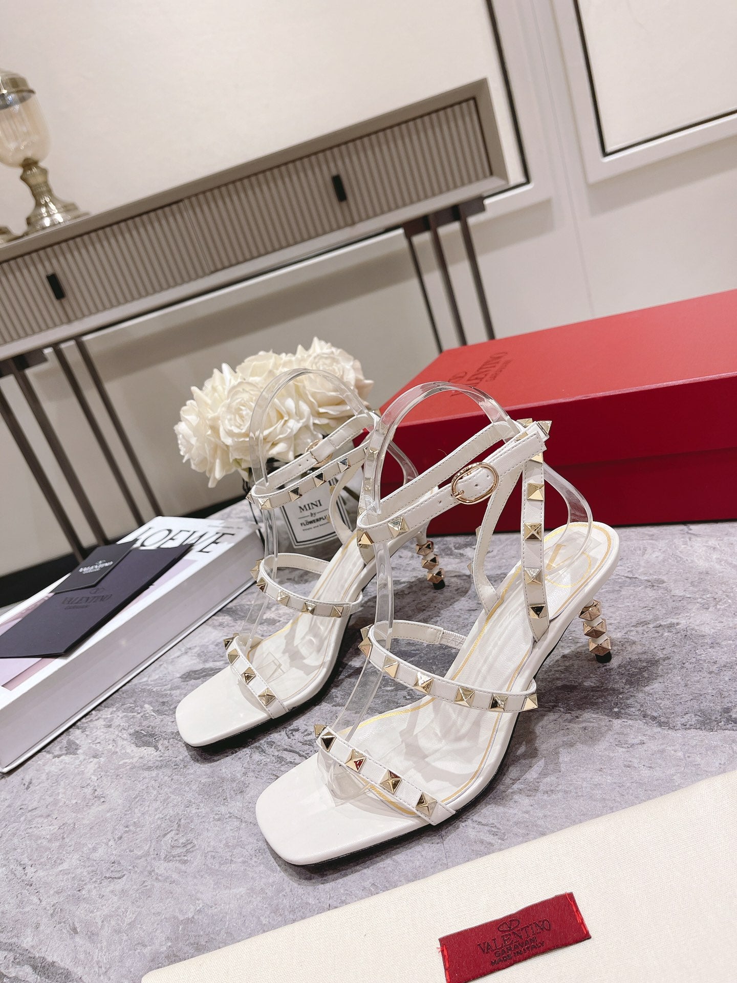 Z2Q55VL54  Popular leather High heels