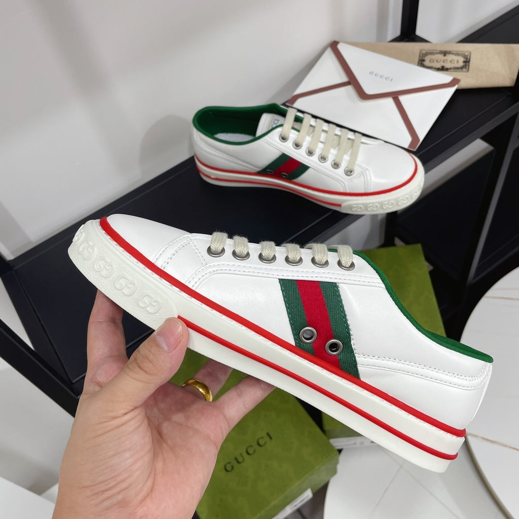 Z2Q105B208 Popular high-quality Shoes