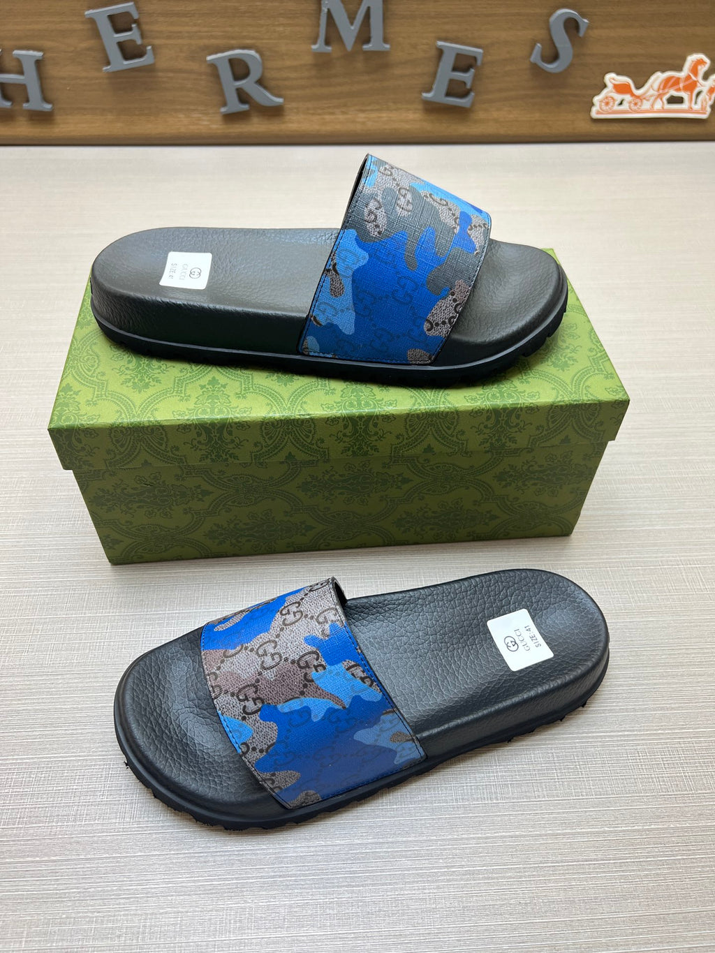 Z5X76B4 Popular slippers