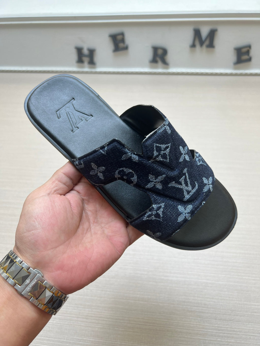 Z5ZE32 Popular slippers