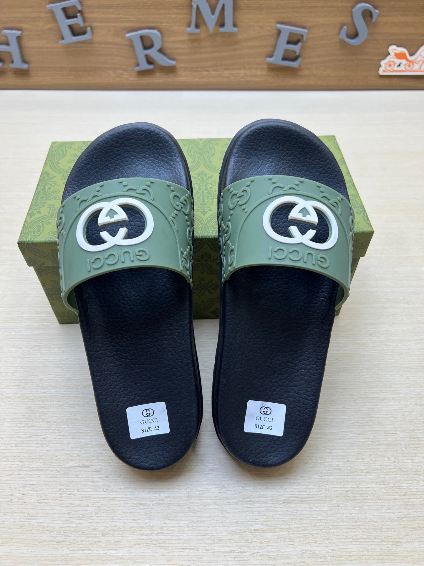 Z5R66B22 Popular  Slippers