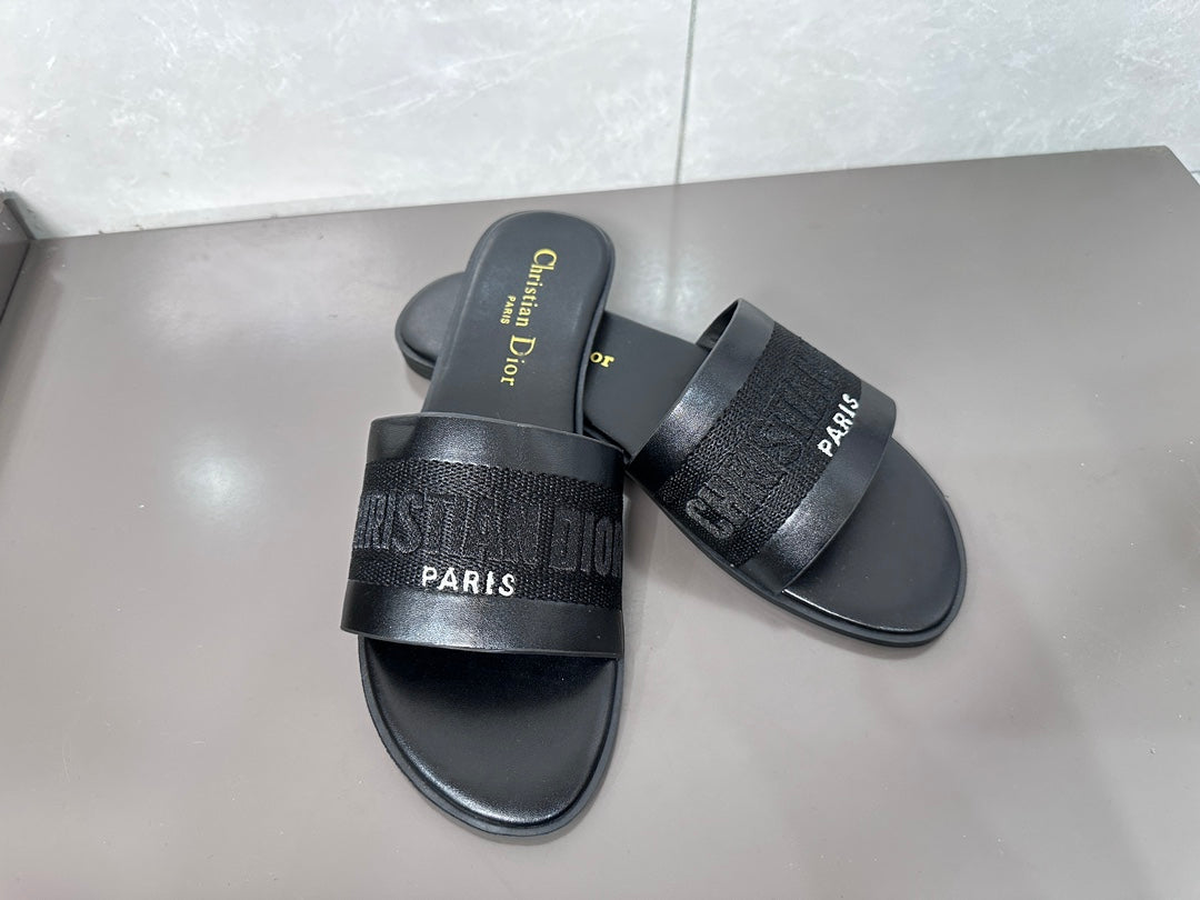 Z1ZD32 Popular slippers